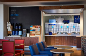 Holiday Inn Express & Suites - Madison West - Middleton by IHG